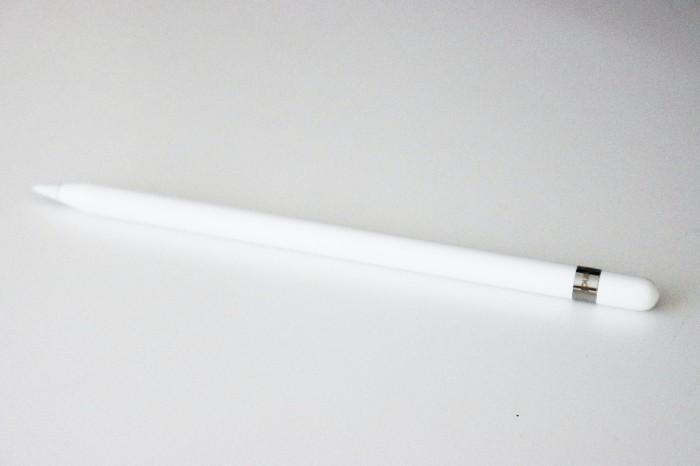 An Apple Pencil on a white table
